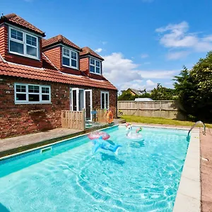 https://the-exquisite-retreat-private-pool-pet-friendly-private.yorkshirehotels.net